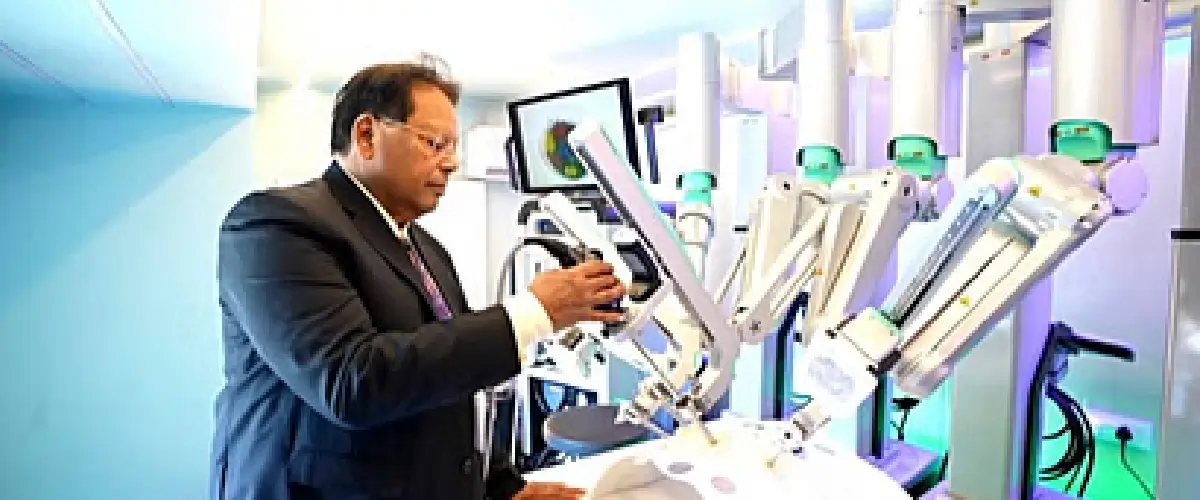 Uttar Pradesh (UP): प्रदेश में Tele-Robotic Surgery. शुरू करने की तैयारी, दिल्ली-मुंबई जैसे शहरों से रोबोट की मदद से होगा ऑपरेशन2025